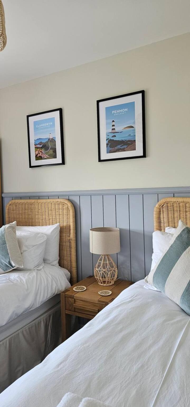 Morlun, Bay, Isle Of Anglesey Apartment *